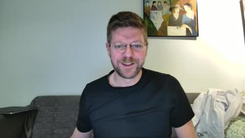 Snapshot of fattenmenow chatting on December 9, 11:24 pm fattenmenow online show from December 9, 11:24 pm