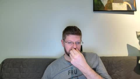 Snapshot of fattenmenow chatting on December 15, 10:58 pm fattenmenow online show from December 15, 10:58 pm