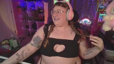 FatVeronica online show from February 21, 11:30 pm