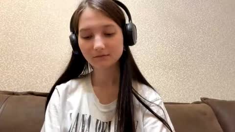 Aurora 18yo online show from October 18, 10:08 am