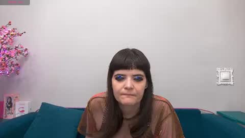 Laura online show from July 7, 3:52 am