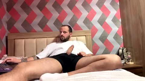 feet_fet online show from March 26, 4:12 pm