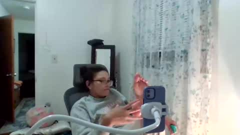 Soley online show from November 22, 4:00 am