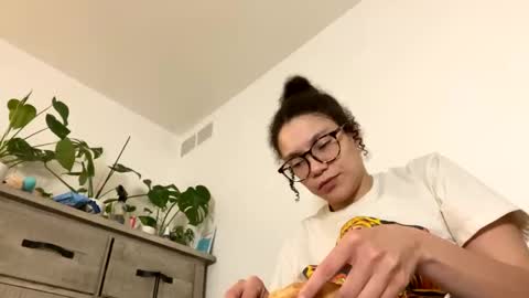 Soley online show from February 24, 1:35 am