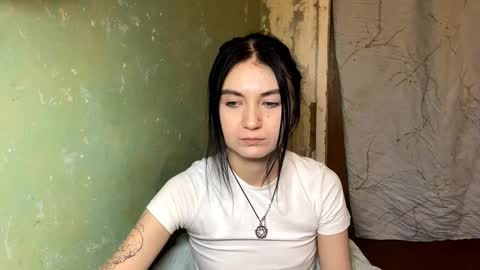 Lola online show from March 21, 8:57 pm