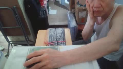 felixlau online show from October 14, 1:19 am