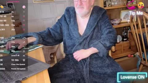 Adam online show from October 23, 7:32 am