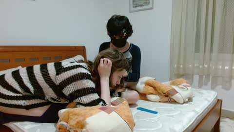 femboyflowers online show from December 5, 3:31 am