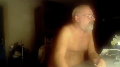 Snapshot of femdom_sub chatting on October 27, 4:45 am femdom_sub online show from October 27, 4:45 am