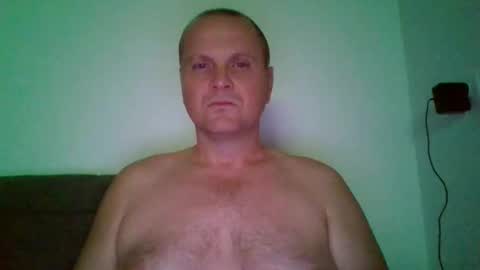 Snapshot of ferkooo111 chatting on October 2, 2:32 am Dorotheo online show from October 2, 2:32 am