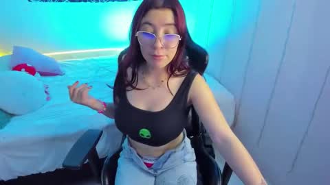 Snapshot of fernandadiaz05 chatting on September 23, 1:05 pm Fernanda Diaz online show from September 23, 1:05 pm