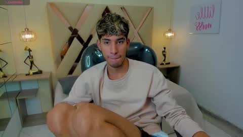 FER PHOENIX online show from November 21, 3:37 am