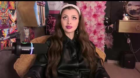 Sarah online show from February 3, 10:03 pm