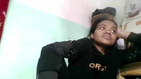 fetranialdy online show from September 17, 6:39 am