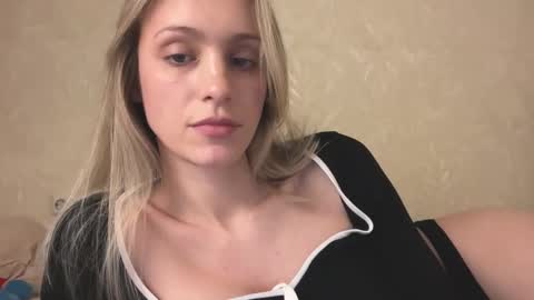 Lisa online show from November 25, 11:09 am