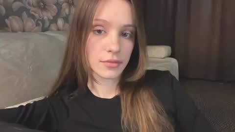 Lisa online show from April 28, 12:42 pm