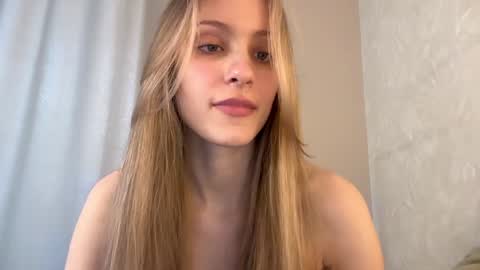 Lisa online show from December 9, 3:18 am