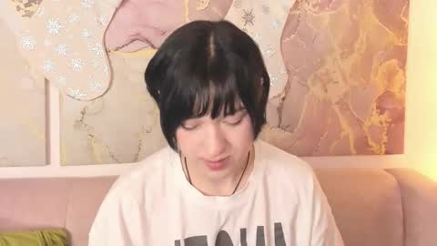 fiamoory online show from December 19, 7:15 am