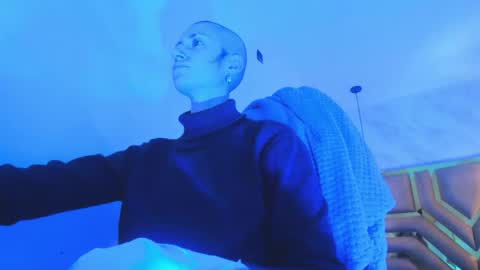   online show from March 24, 12:00 pm