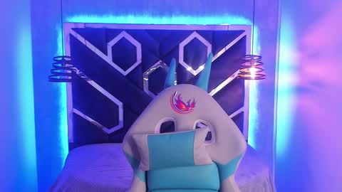   online show from February 27, 11:39 am