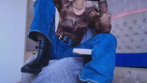   online show from October 2, 3:11 pm