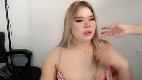  Angela  DONT FORGET TO FOLLOW AND GIVE ME APPRECIATION online show from September 18, 2:15 am