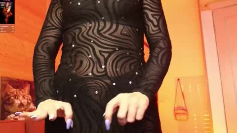 Lady online show from March 6, 7:02 pm