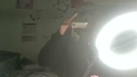 Snapshot of findommefoxi chatting on October 11, 12:48 am findommefoxi online show from October 11, 12:48 am