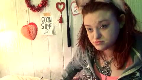 Snapshot of findommefoxi chatting on February 16, 5:48 am findommefoxi online show from February 16, 5:48 am