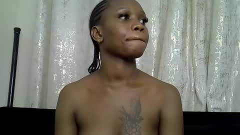 fine_queen12 online show from May 15, 7:32 pm