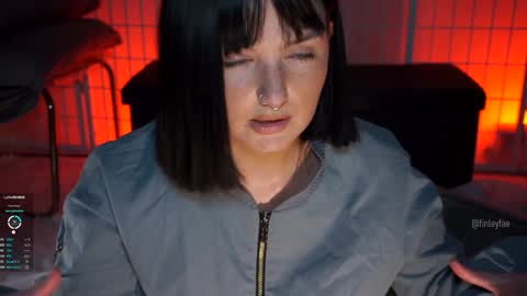 finleyfae online show from January 17, 6:02 pm