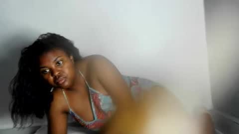 fiona_00 online show from May 16, 2:19 am