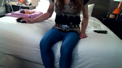 J online show from January 15, 9:40 am