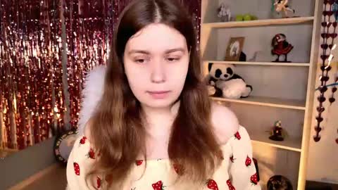 fiora online show from May 13, 5:28 am