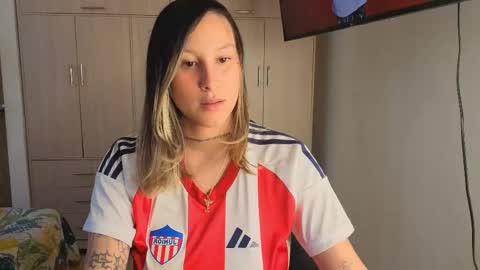 F I O R E L L A  online show from April 20, 7:39 pm