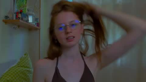 fire_luna online show from June 15, 10:18 am