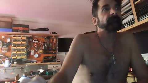 fishermanjack0101 online show from March 11, 5:35 am