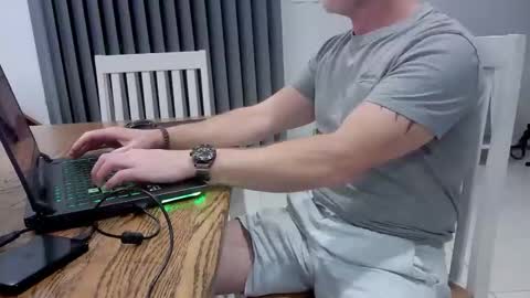 fit_worker online show from May 4, 8:10 am