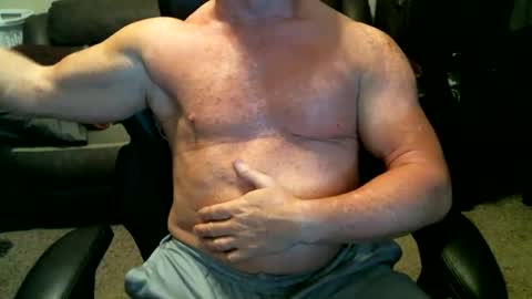 fitguy40 online show from January 2, 4:20 am
