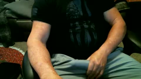 fitguy40 online show from December 6, 8:23 pm