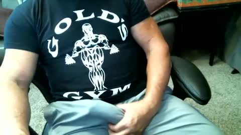 fitguy40 online show from December 9, 8:12 pm