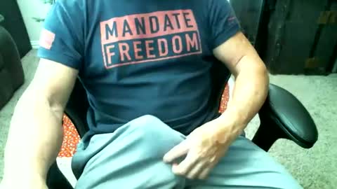 fitguy40 online show from December 21, 6:36 pm