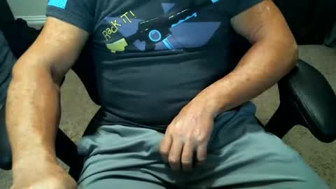 fitguy40 online show from April 22, 3:46 am