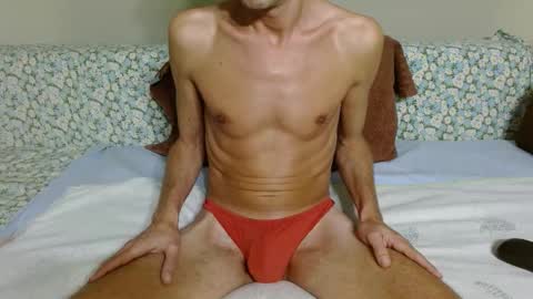 Snapshot of fithotguy90 chatting on October 22, 10:11 pm Luis online show from October 22, 10:11 pm