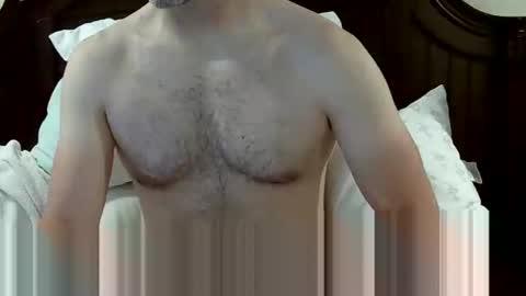 fithubby80 online show from October 12, 3:37 pm