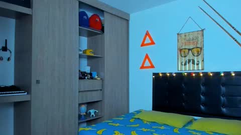 Elias Valencia online show from March 3, 9:11 am