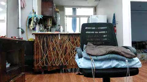 Snapshot of flashdick512 chatting on October 21, 8:19 am flashdick512 online show from October 21, 8:19 am