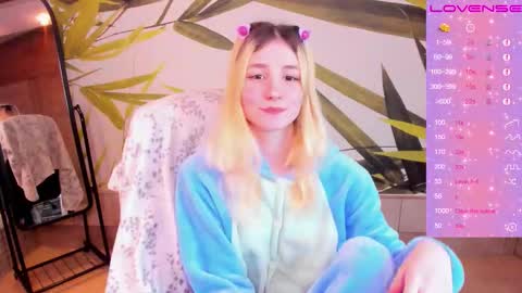 FlexiMona online show from November 22, 9:30 am