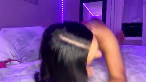 Roxy online show from February 21, 7:01 am