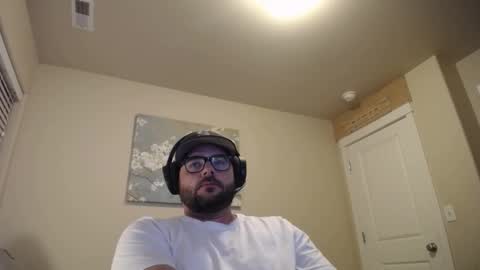 Snapshot of flikk14 chatting on October 20, 4:17 am flikk14 online show from October 20, 4:17 am